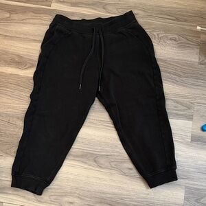 Lululemon scuba 3/4 Sweatpants